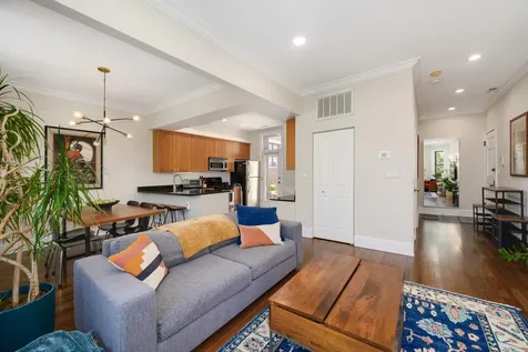 665 West Barry Avenue Chicago IL 60657