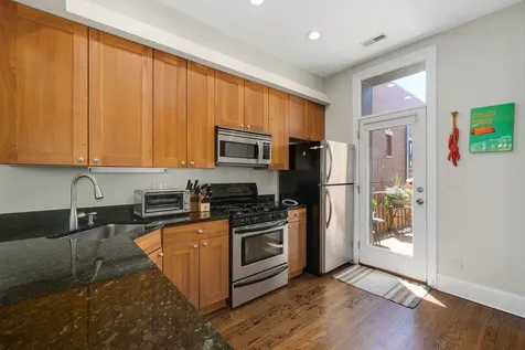 665 West Barry Avenue Chicago IL 60657