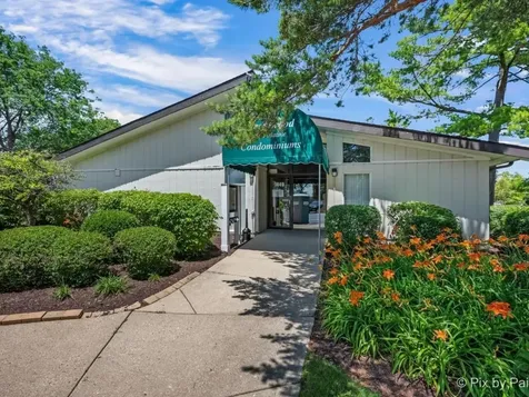 1475 North Winslowe Drive Palatine IL 60074