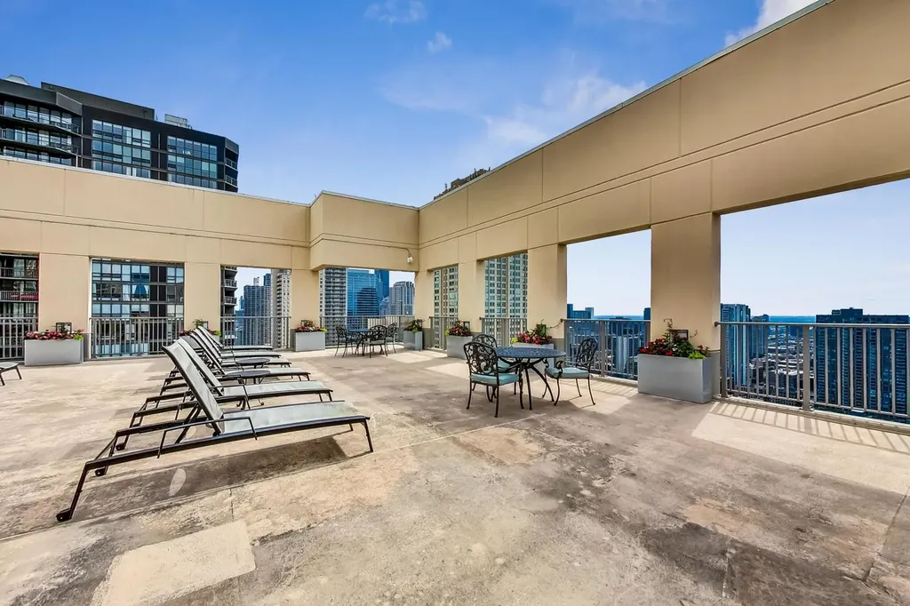 2 East Erie Street Chicago IL 60611