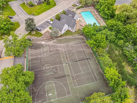 1236 North Knollwood Drive N Palatine IL 60067