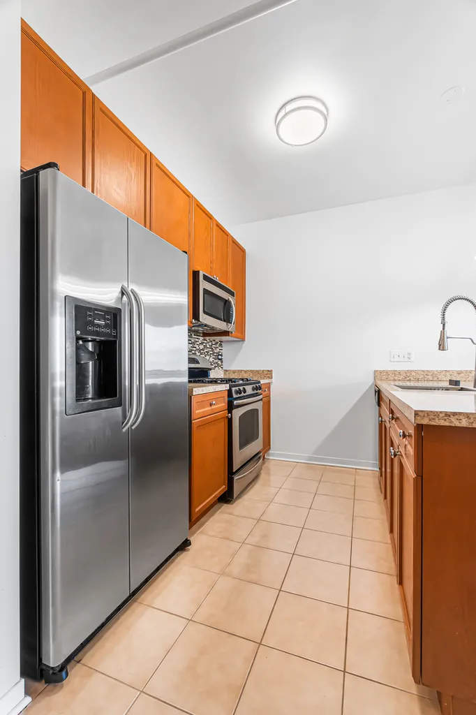 437 West Division Street Chicago IL 60610