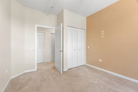 437 West Division Street Chicago IL 60610
