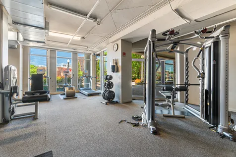 437 West Division Street Chicago IL 60610
