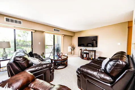 1415 East Central Road Arlington Heights IL 60005