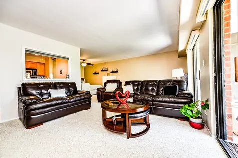 1415 East Central Road Arlington Heights IL 60005