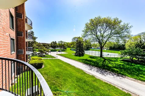 1415 East Central Road Arlington Heights IL 60005