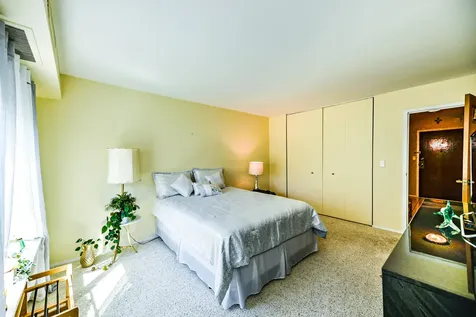 1415 East Central Road Arlington Heights IL 60005