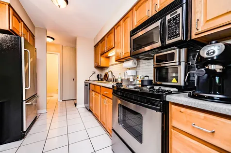 1415 East Central Road Arlington Heights IL 60005