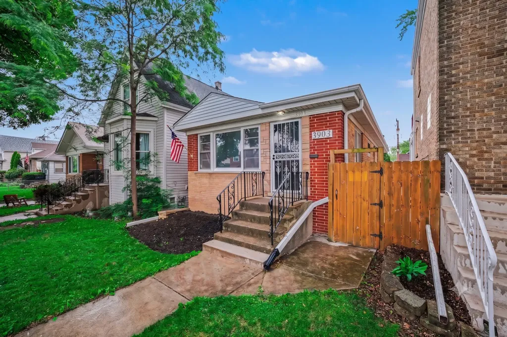 3903 North Neva Avenue Chicago IL 60634