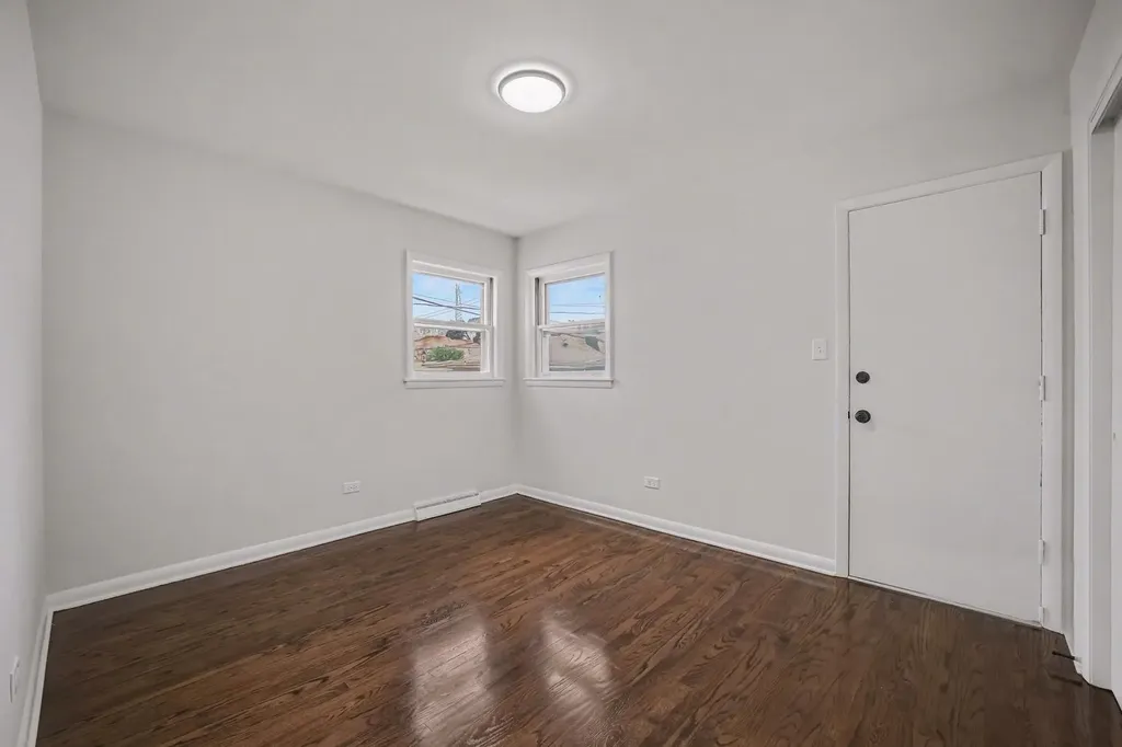 3903 North Neva Avenue Chicago IL 60634