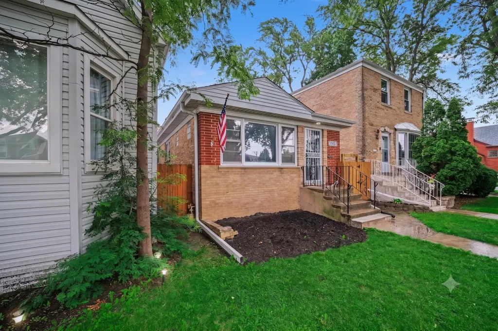 3903 North Neva Avenue Chicago IL 60634
