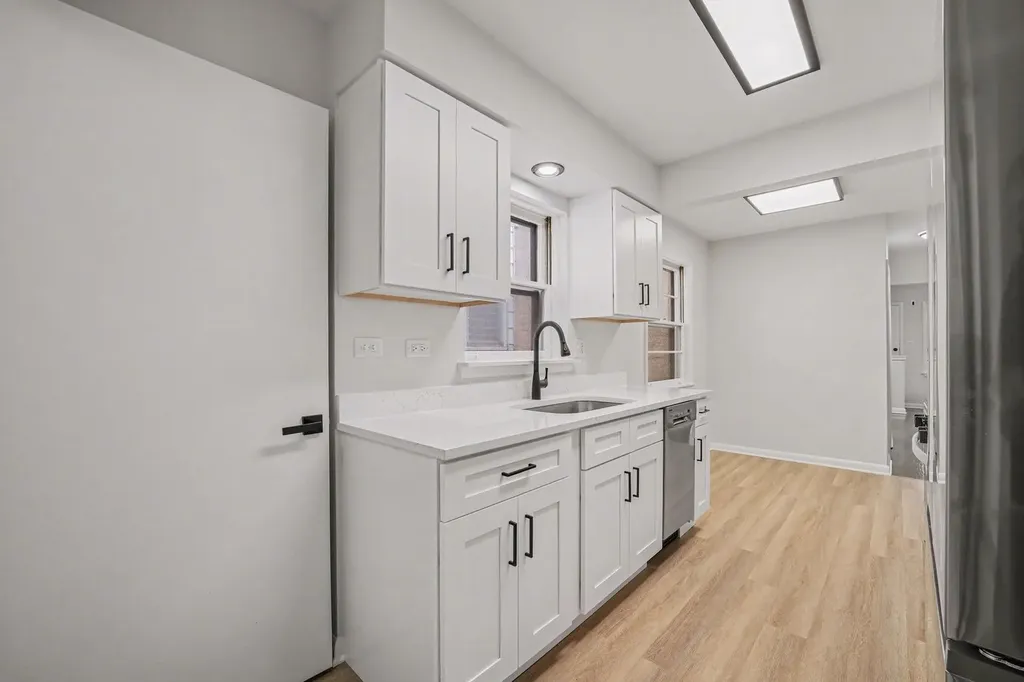 3903 North Neva Avenue Chicago IL 60634