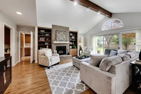 841 Woodbine Lane Northbrook IL 60062