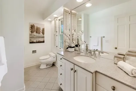 841 Woodbine Lane Northbrook IL 60062