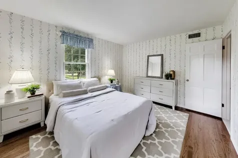 841 Woodbine Lane Northbrook IL 60062