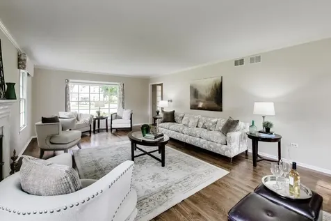 841 Woodbine Lane Northbrook IL 60062