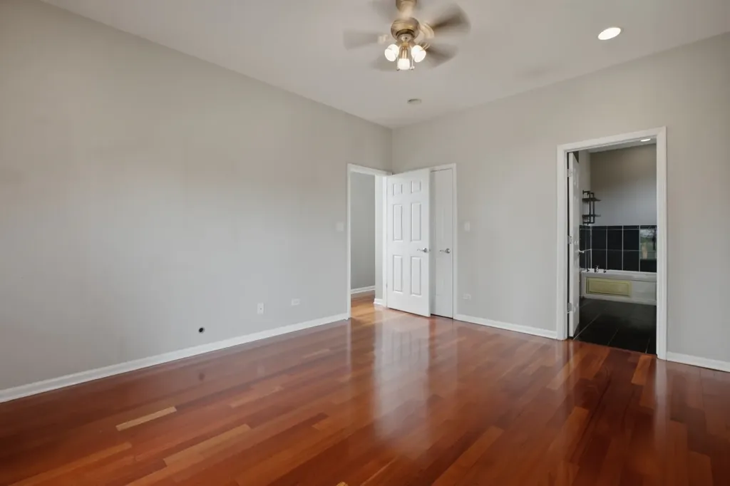 2539 West Warren Boulevard Chicago IL 60612