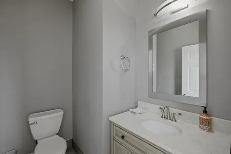 2539 West Warren Boulevard Chicago IL 60612