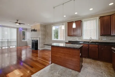 2539 West Warren Boulevard Chicago IL 60612