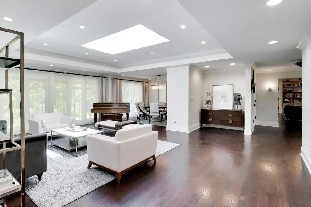 35 Windsor Drive Oak Brook IL 60523
