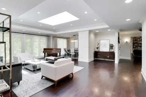 35 Windsor Drive Oak Brook IL 60523