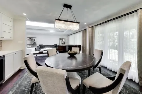 35 Windsor Drive Oak Brook IL 60523