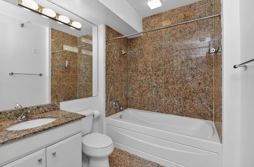33 West Ontario Street Chicago IL 60654