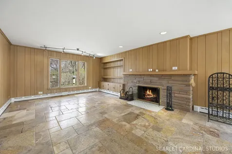 501 Glenwood Trail Elgin IL 60120