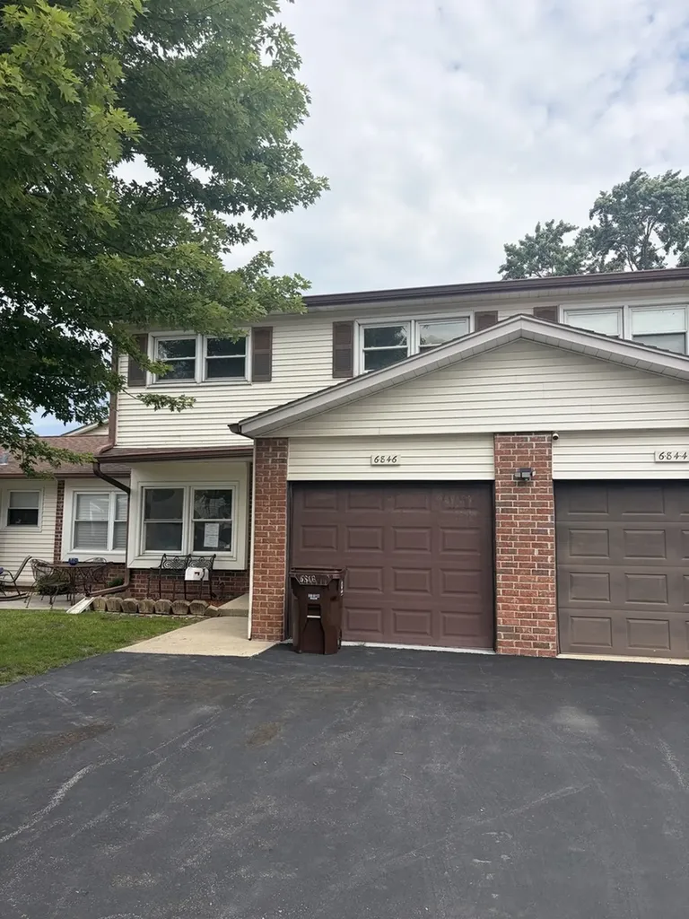 6846 Sussex Road Tinley Park IL 60477
