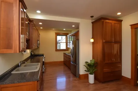 34 South La Fox Street South Elgin IL 60177