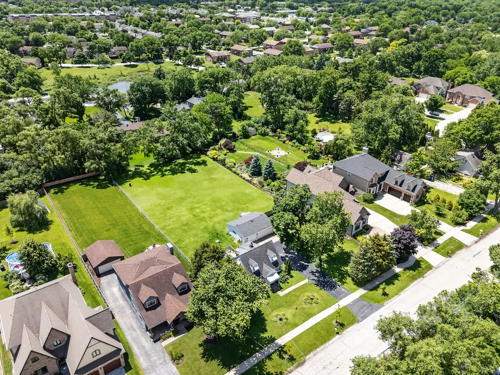 115 60TH Street Downers Grove IL 60516