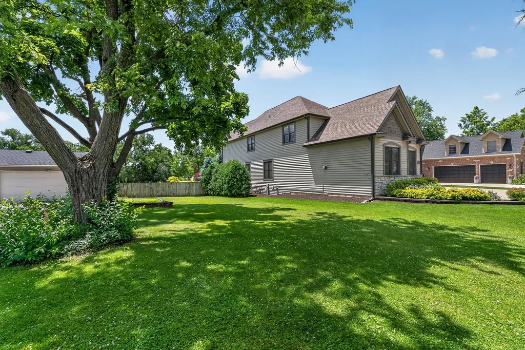 115 60TH Street Downers Grove IL 60516