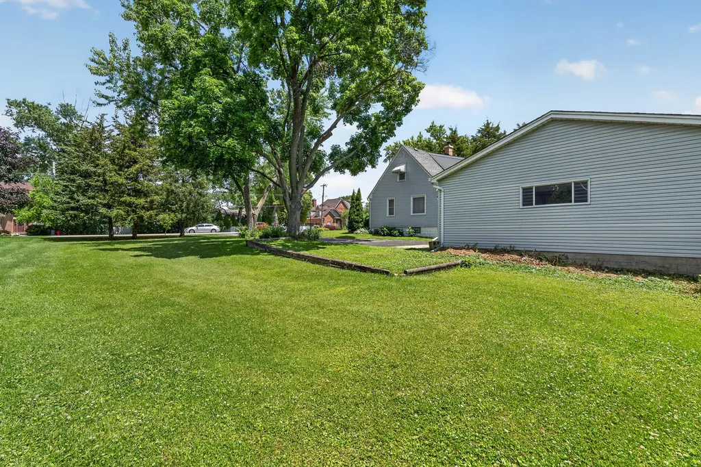 115 60TH Street Downers Grove IL 60516