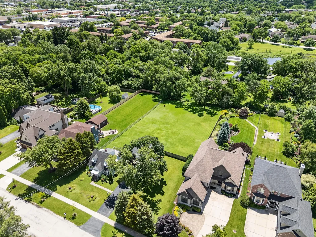 115 60TH Street Downers Grove IL 60516