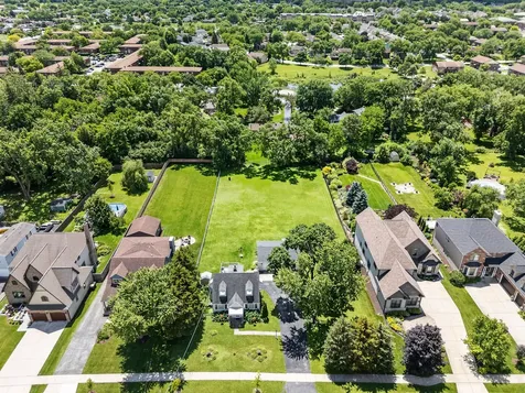115 60TH Street Downers Grove IL 60516