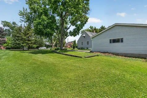 115 60TH Street Downers Grove IL 60516