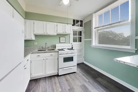 214 North Oak Park Avenue Oak Park IL 60302