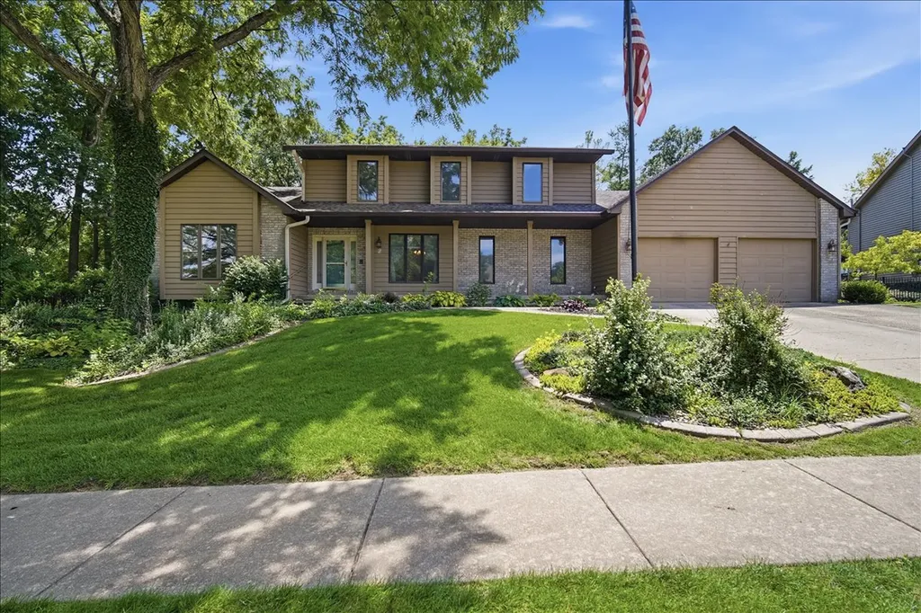 2 Stetson Drive Bloomington IL 61701