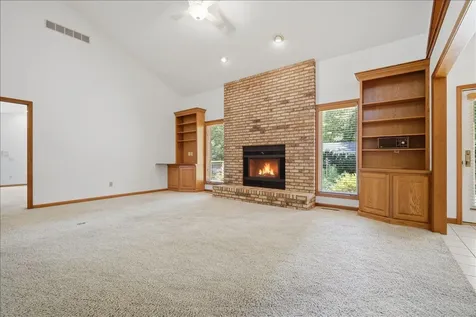 2 Stetson Drive Bloomington IL 61701