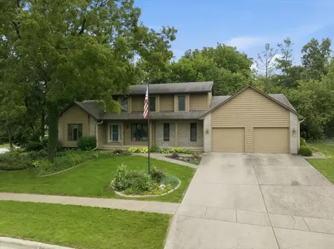 2 Stetson Drive Bloomington IL 61701
