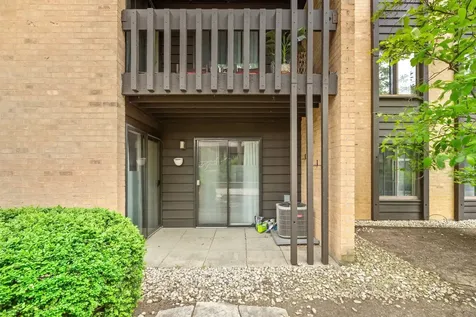 6109 Knoll Wood Road Willowbrook IL 60527