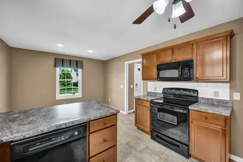 2436 Grey Fox Trail Bloomington IL 61705