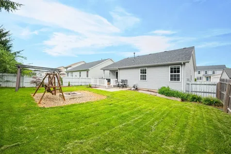 2436 Grey Fox Trail Bloomington IL 61705