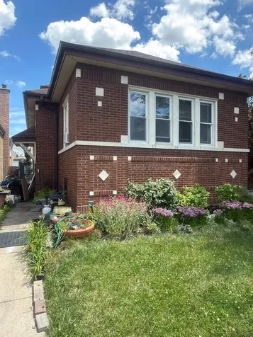5825 North Kimball Avenue Chicago IL 60659