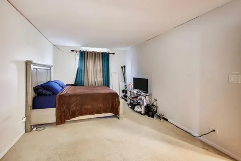 6400 North Ridge Boulevard Chicago IL 60626