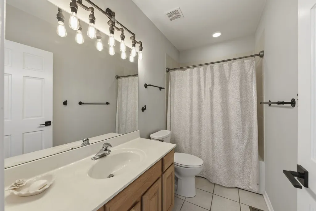231 North West Street Wheaton IL 60187