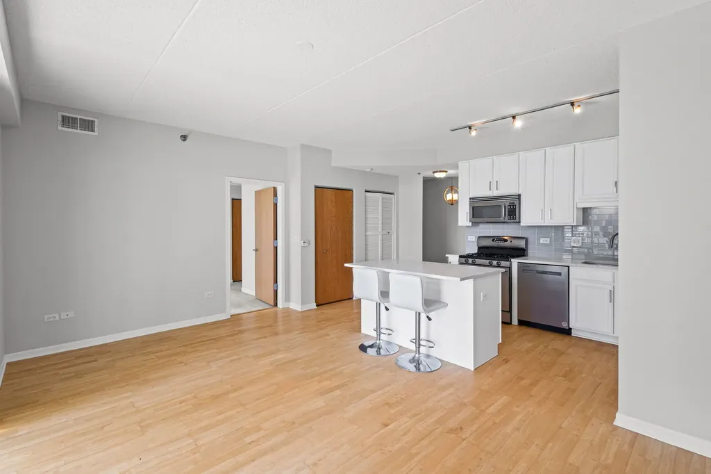 1250 South Indiana Avenue Chicago IL 60605