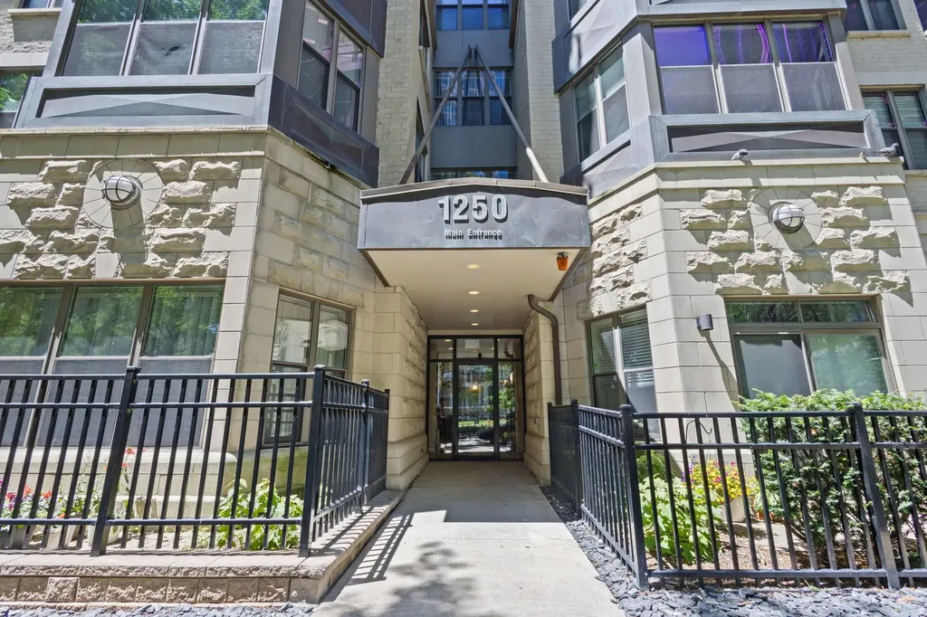 1250 South Indiana Avenue Chicago IL 60605