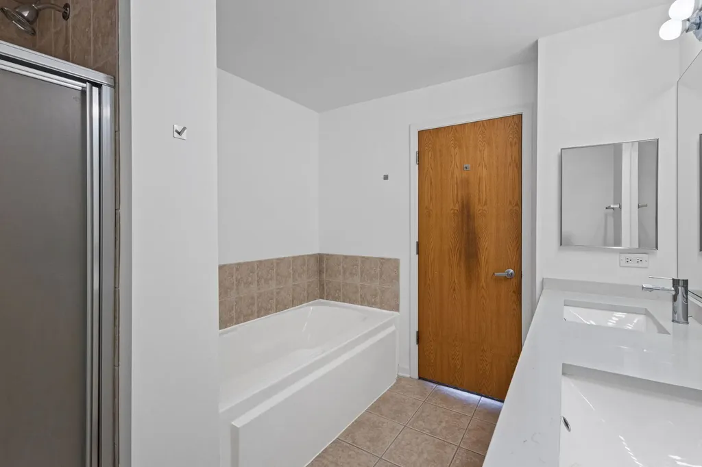 1250 South Indiana Avenue Chicago IL 60605